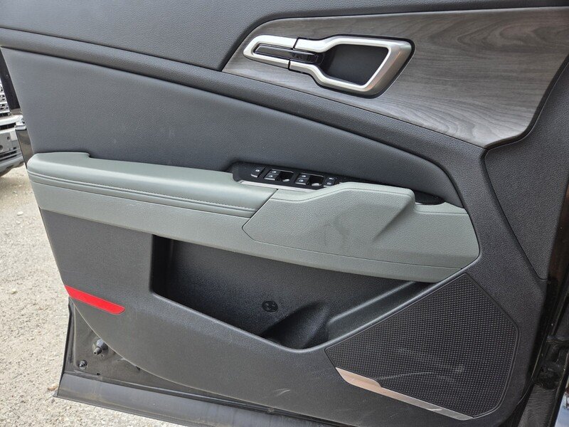 Used 2023 Black Kia X-Line image 19