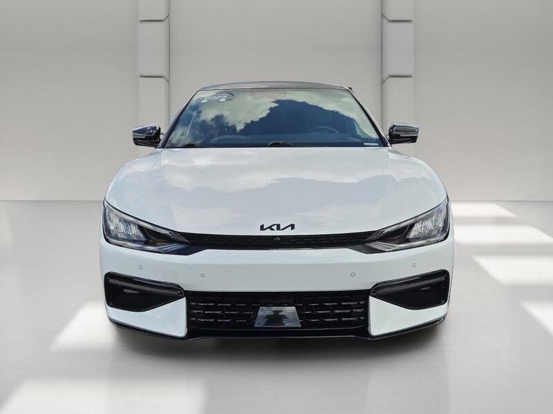 Used 2023 Snow White Pearl KIA GT-Line RWD image 8