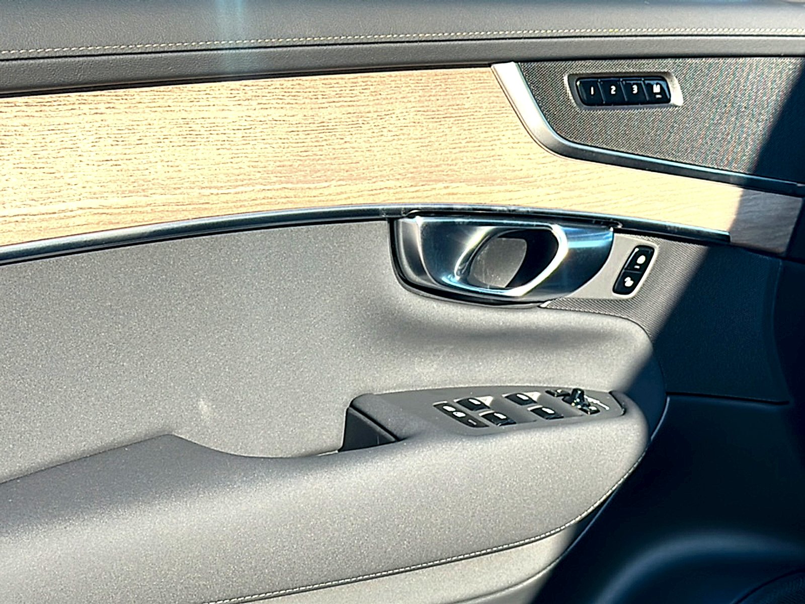 New 2026 Denim Blue Volvo Core image 13