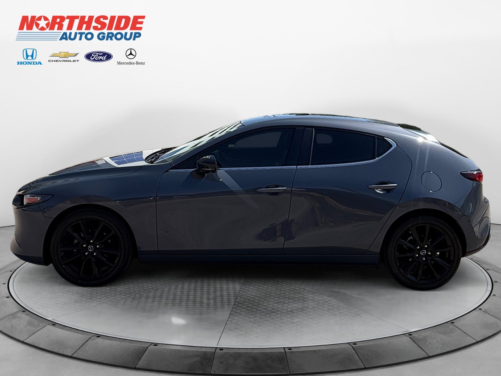 Used 2022 Polymetal Gray Metallic Mazda Carbon Edition image 4