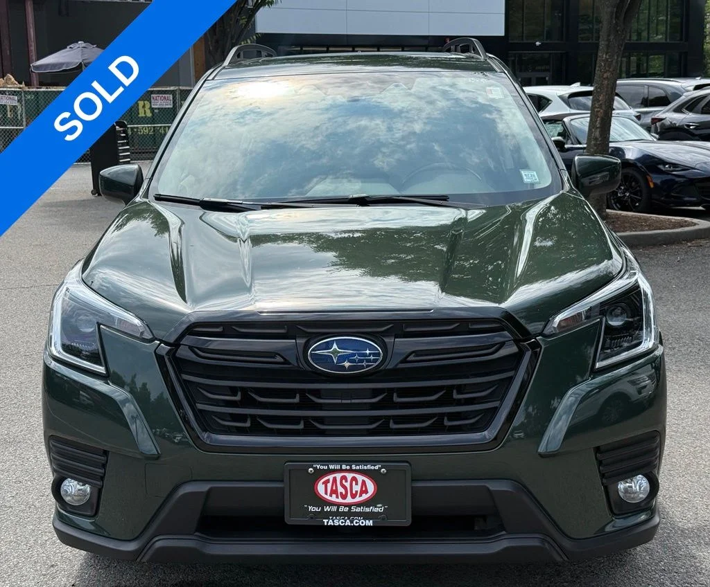 Used 2023 Green Subaru Premium image 3