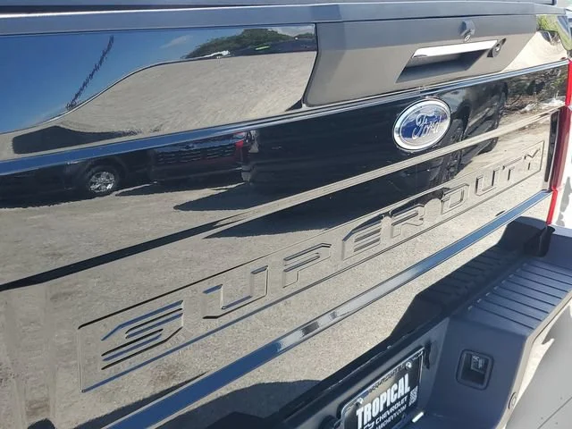 Used 2022 Black Ford XL image 32