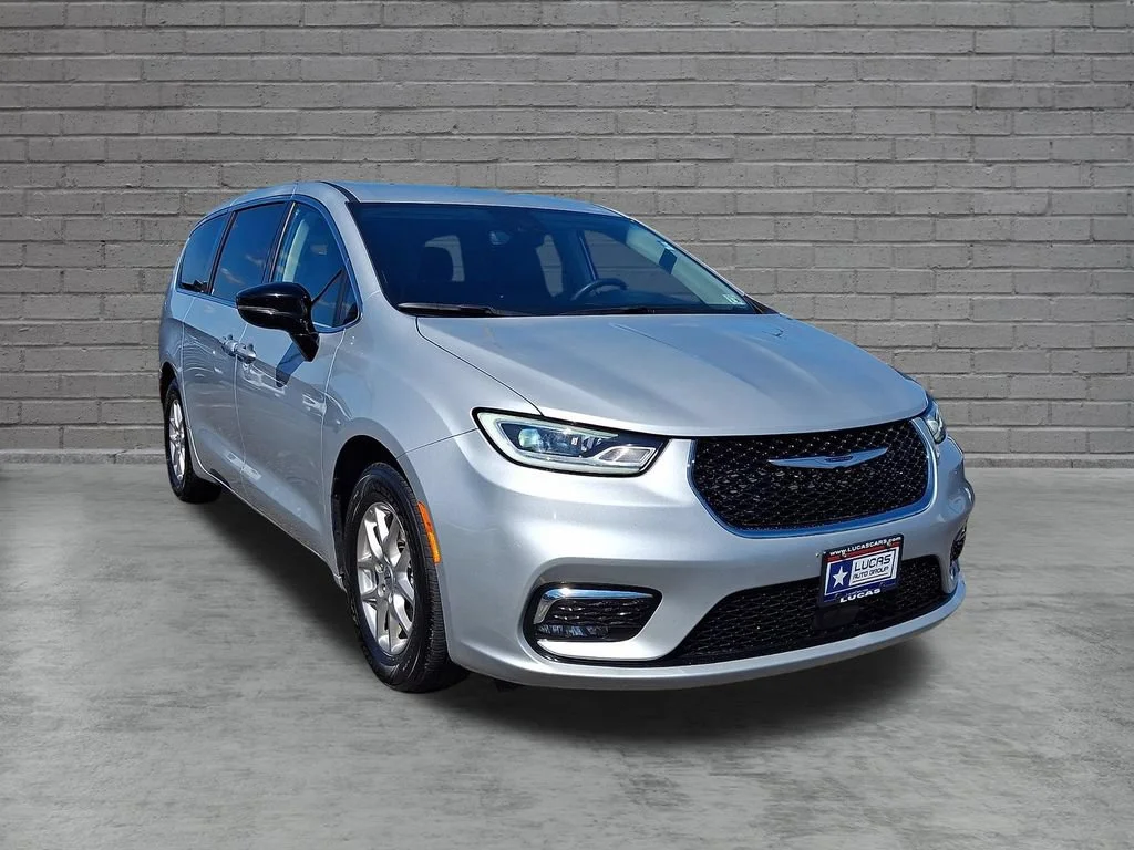 Used 2024 Silver Mist Cle Chrysler Touring L image 2