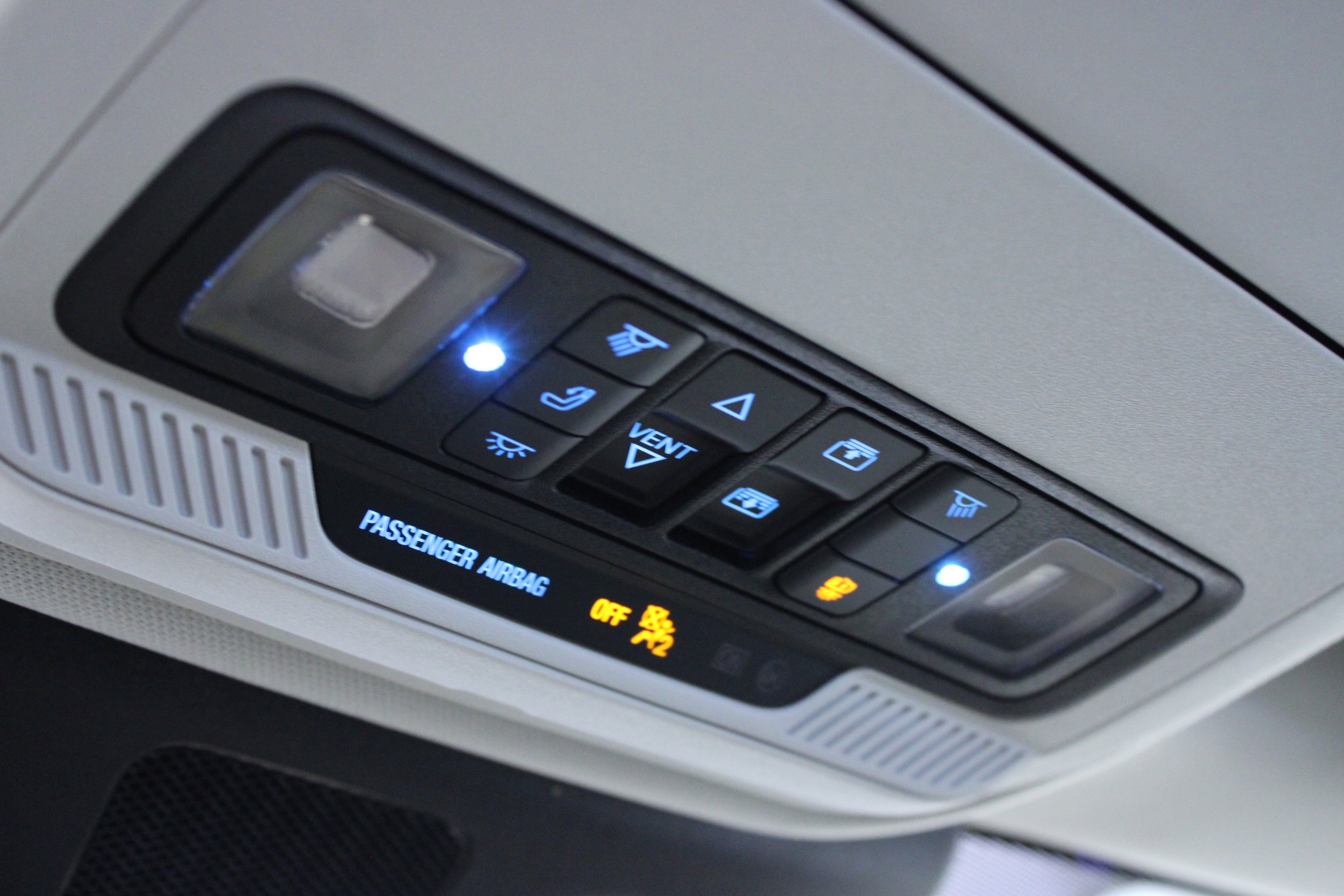 Used 2025 Black Metallic Ford Platinum image 25
