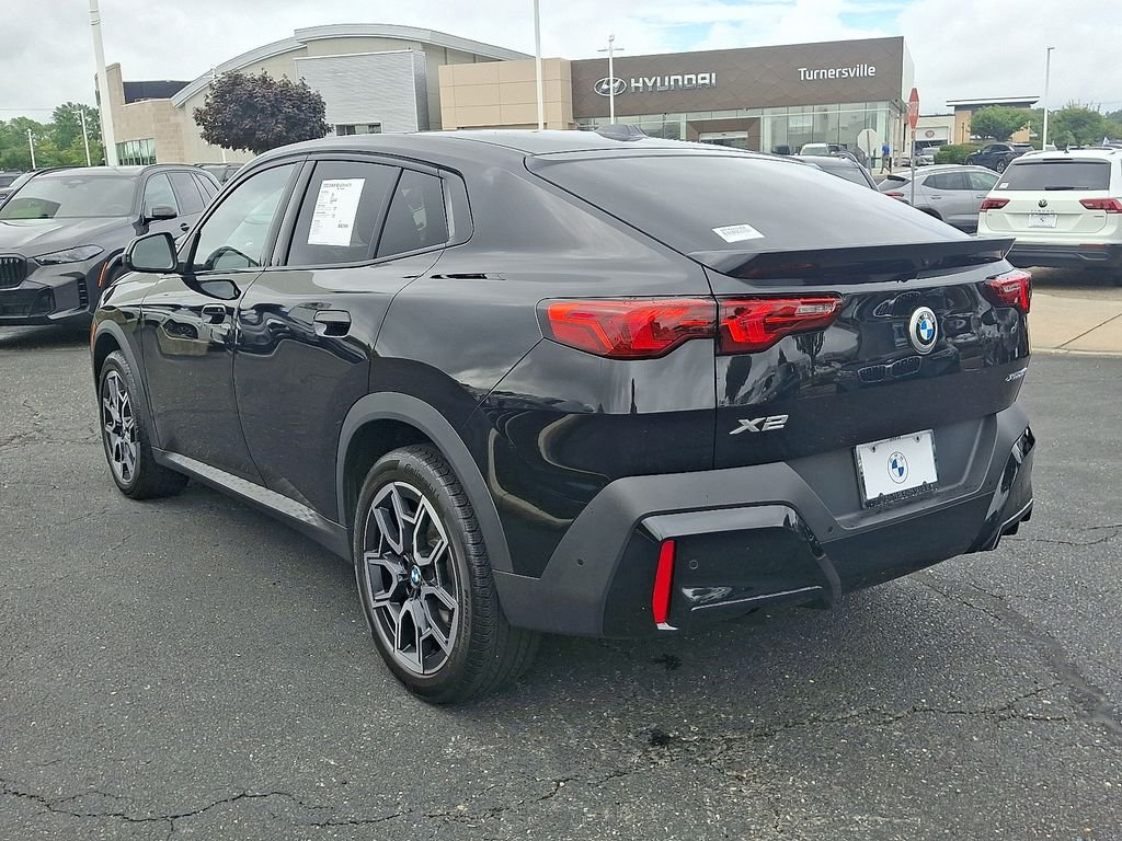 Certified Used 2025 Black Sapphire Metallic BMW xDrive28i image 4
