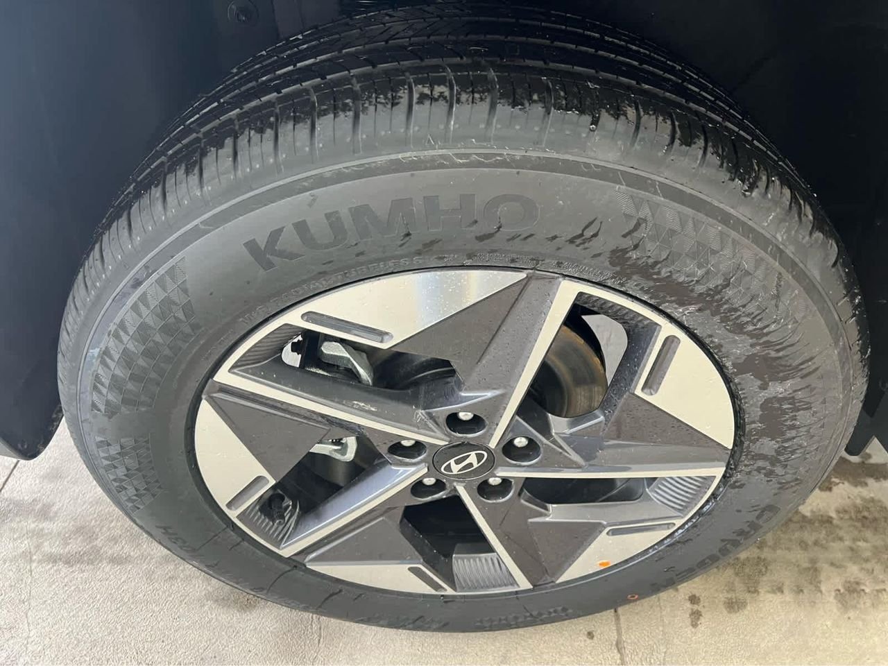 New 2026 Ecotronic Gray Hyundai SEL Premium AWD image 9