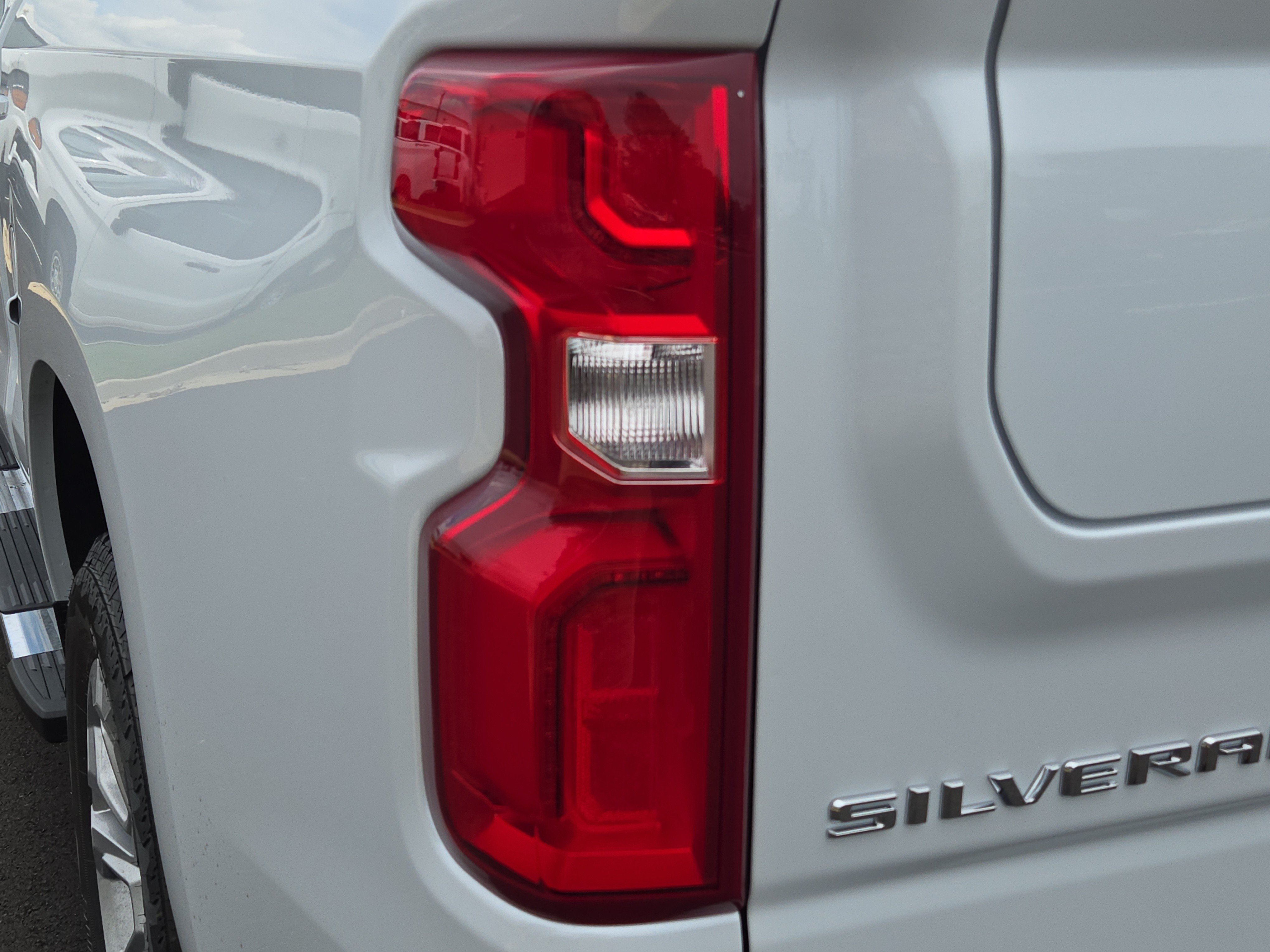 New 2026 Polar White Tricoat Chevrolet LTZ image 20