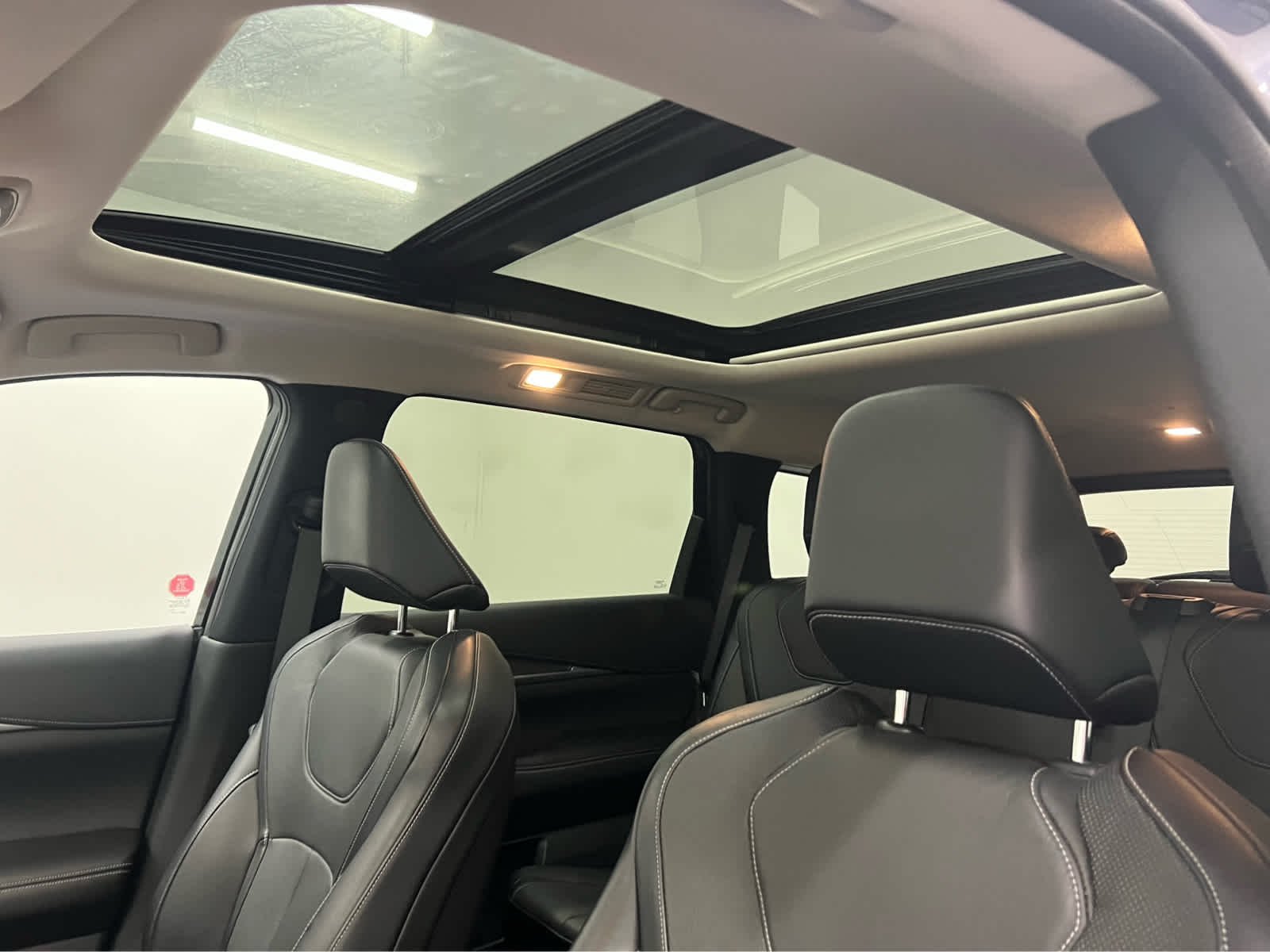 Used 2022 Graphite Shadow INFINITI LUXE image 12