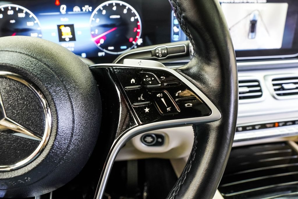 Used 2025 Black Mercedes-Benz GLS 450 image 39