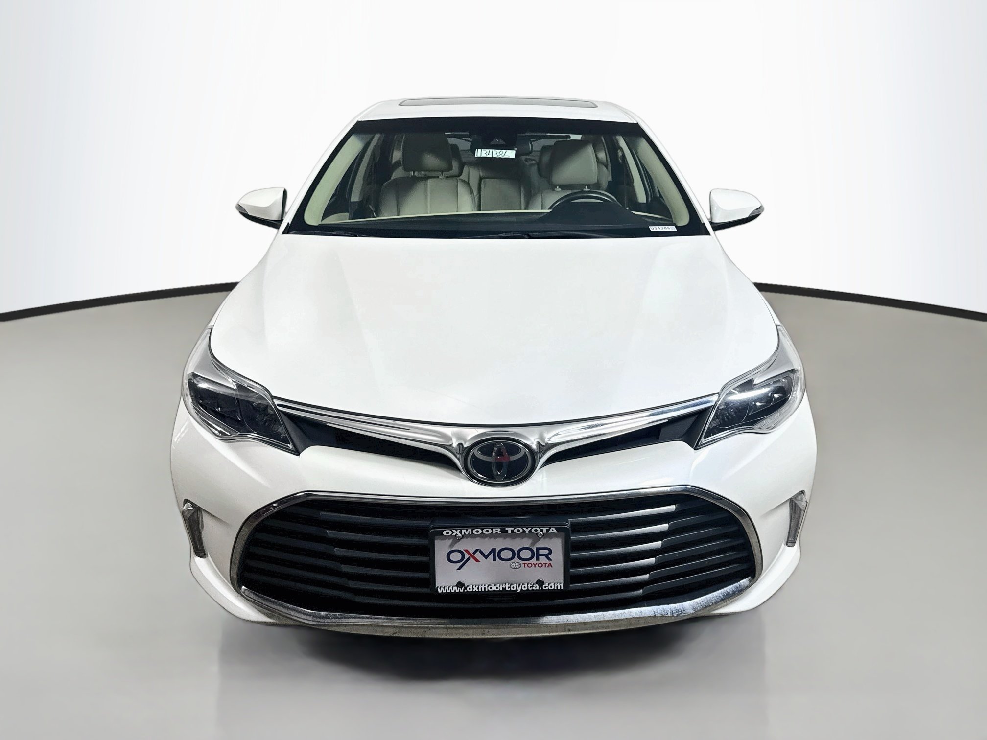Used 2016 Blizzard Pearl Toyota Limited image 2
