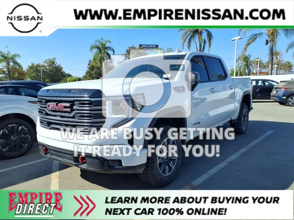 Used 2025 White GMC AT4 image 1