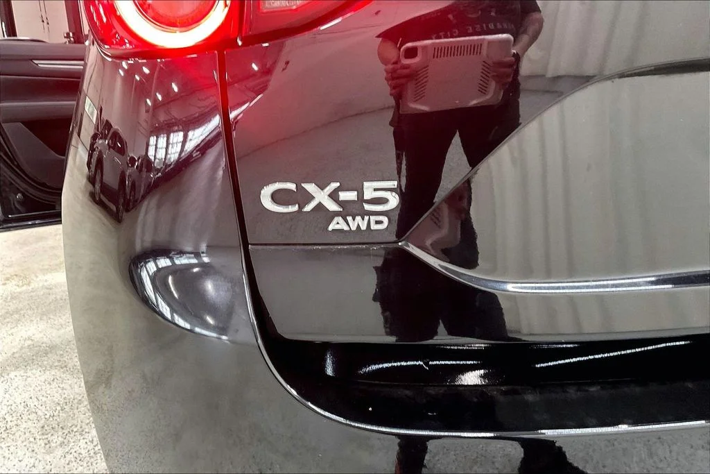 Used 2020 Black Mazda Grand Touring image 7