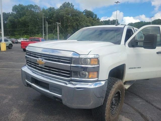 Used 2015 White Chevrolet LT image 3