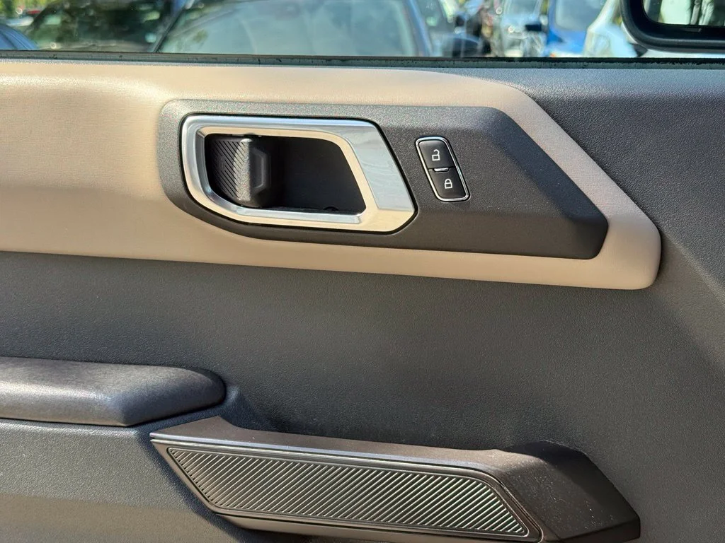 Used 2024 Azure Gray Metallic Ford Wildtrak image 19