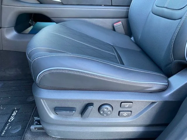 2025 INFINITI QX80 Sensory 4WD - Photo 18