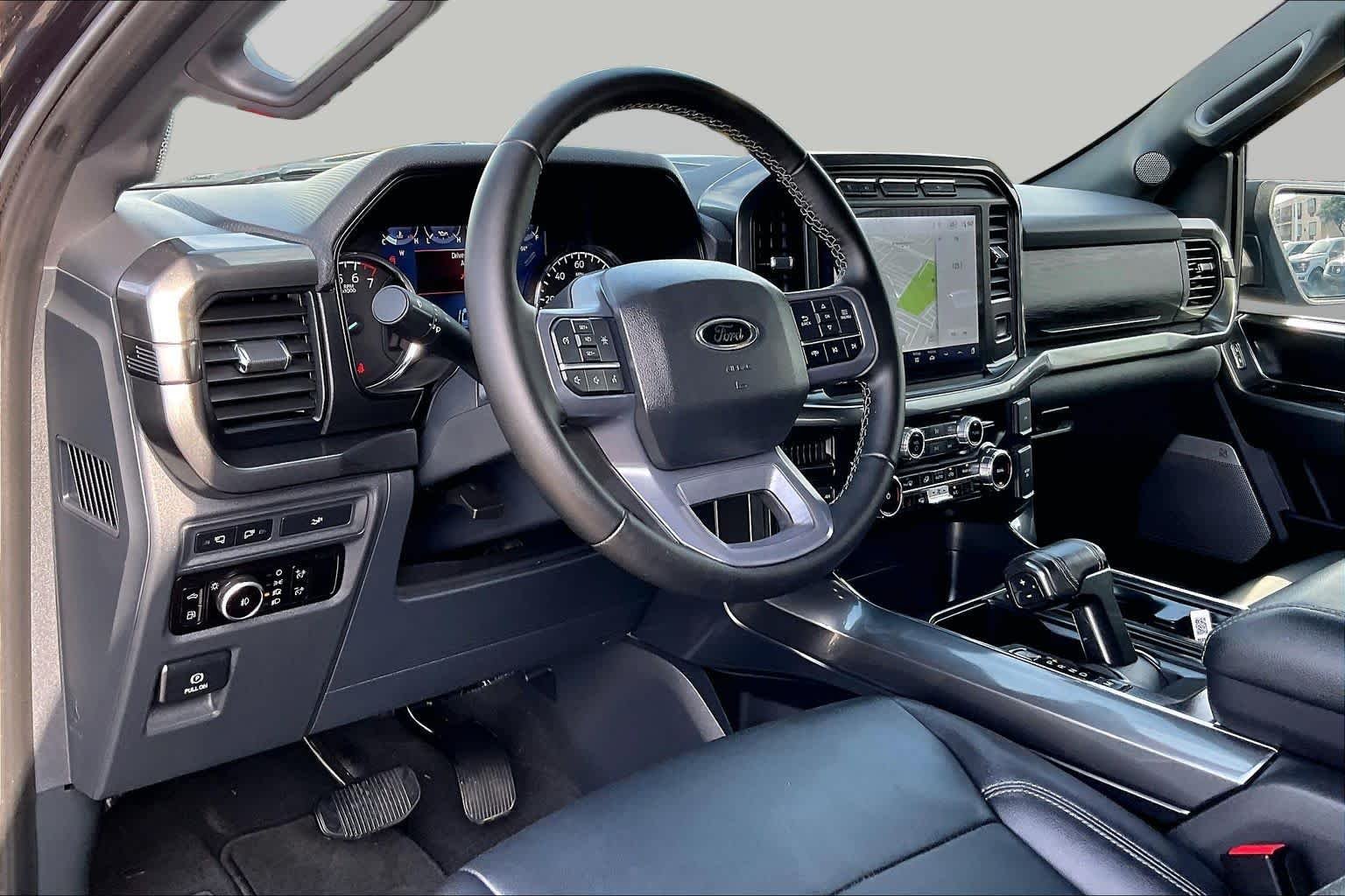 Used 2023 Agate Black Metallic Ford XLT image 16