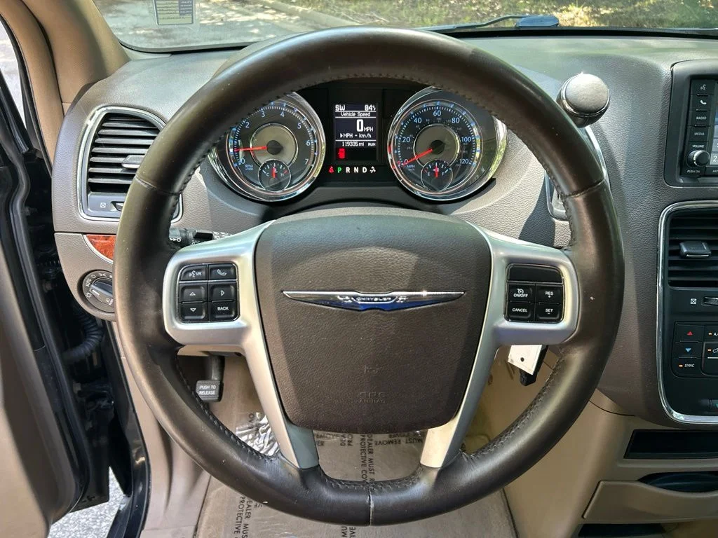 Used 2015 Black Chrysler Touring image 19