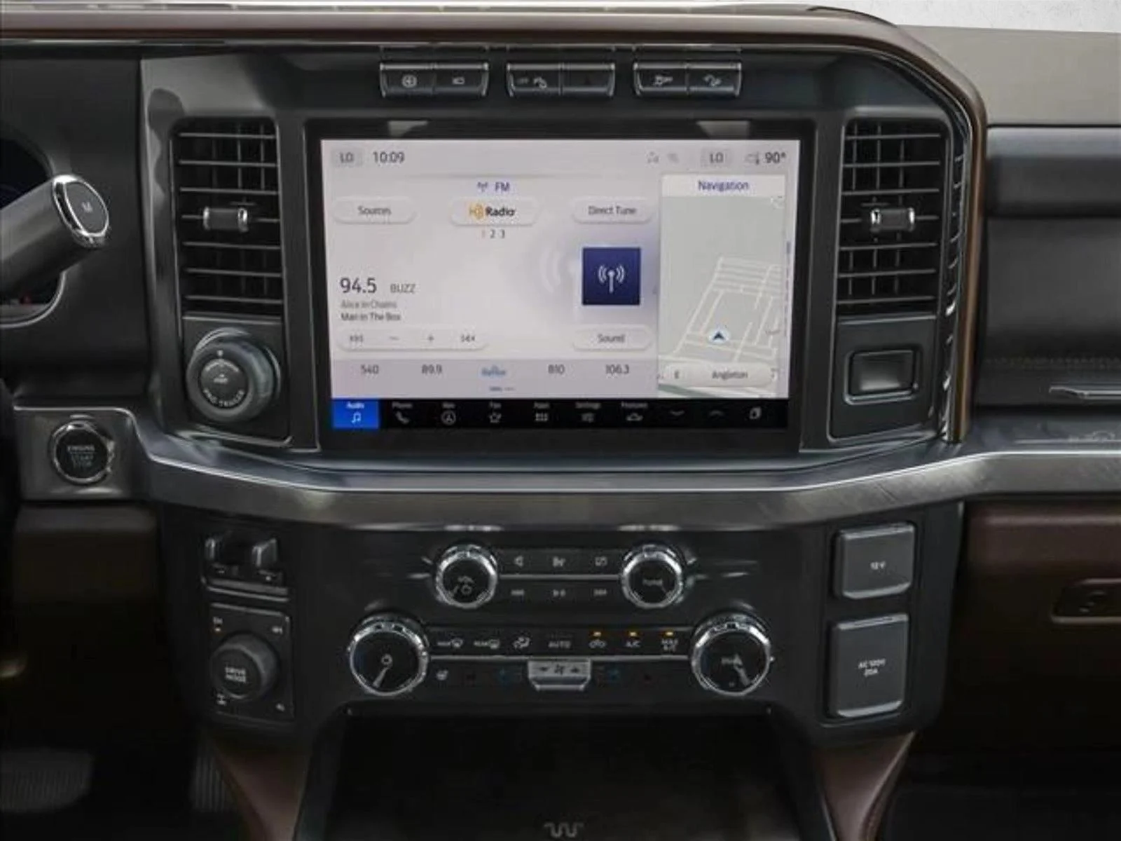 New 2026 Star White Metallic Tri-Coat Ford F-250® King Ranch® image 7