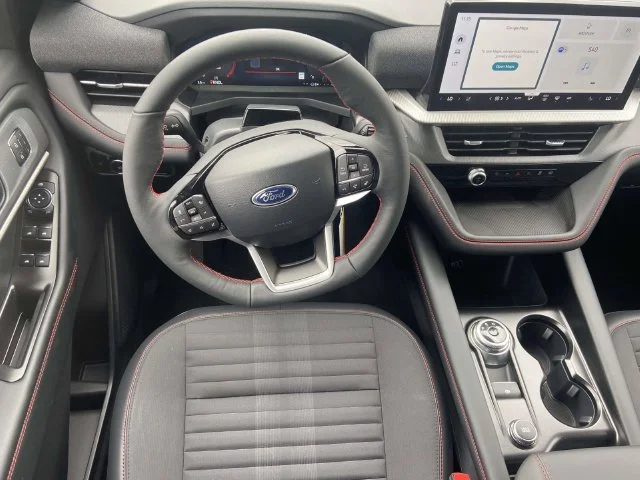 New 2026 Agate Black Metallic Ford ST-Line image 9