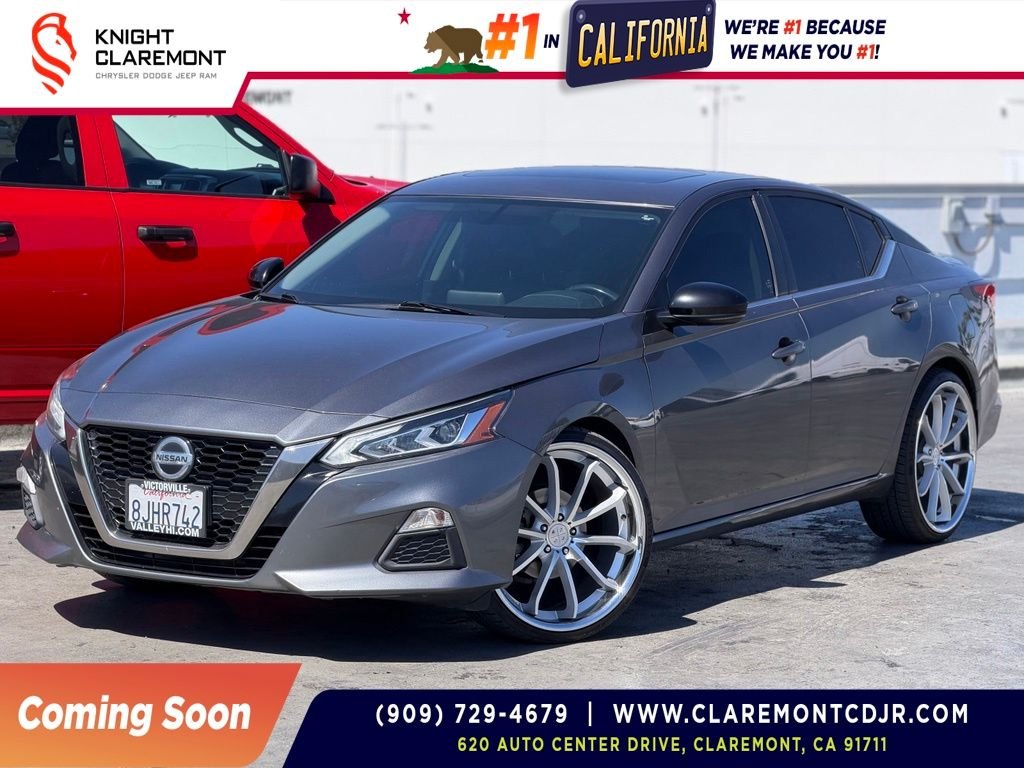 Used 2019 Gun Metallic Nissan 2.5 SR image 1