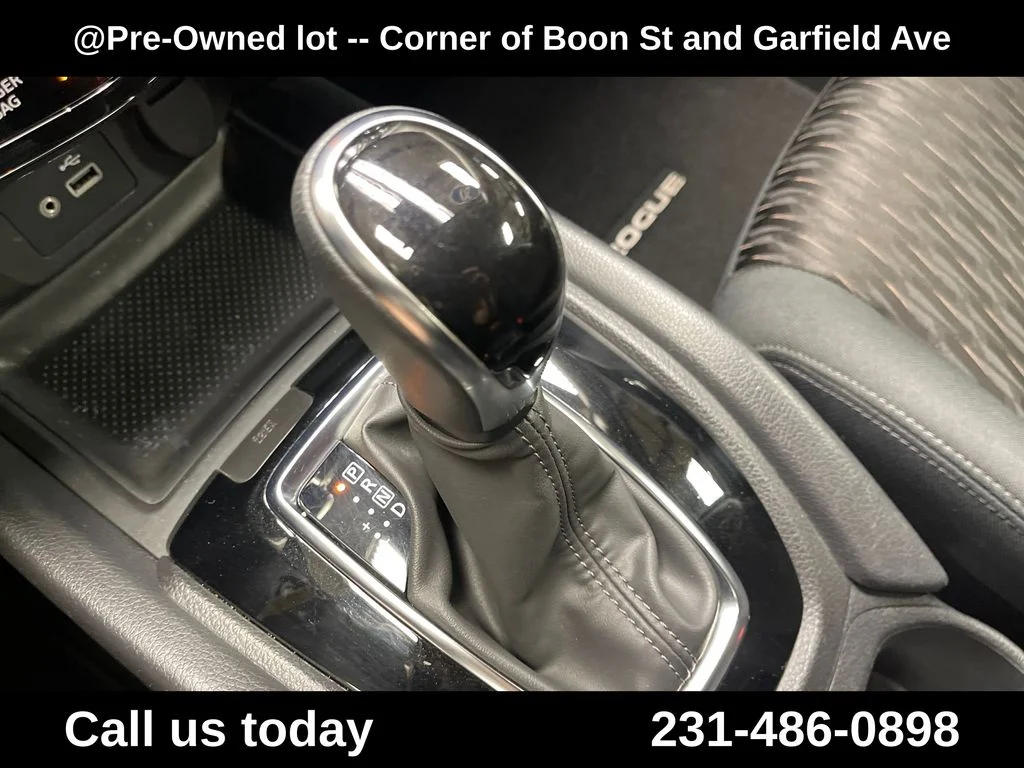 Used 2020 Gray Nissan S image 24