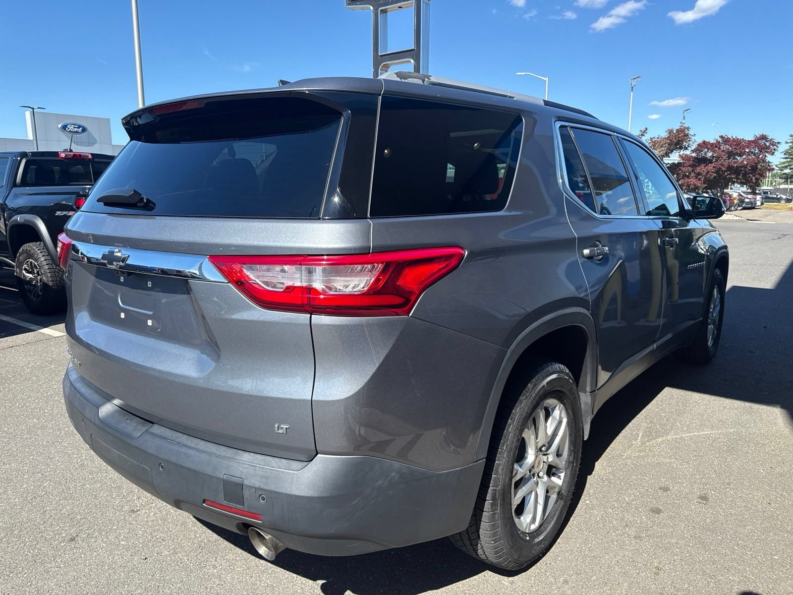 Used 2018 SATIN STEEL METALLIC Chevrolet LT Leather image 6