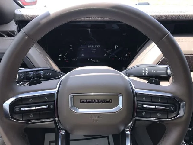 Used 2025 Red GMC Denali image 14