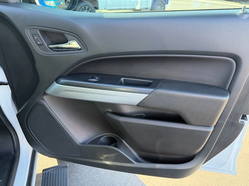Used 2022 Summit White Chevrolet ZR2 image 22