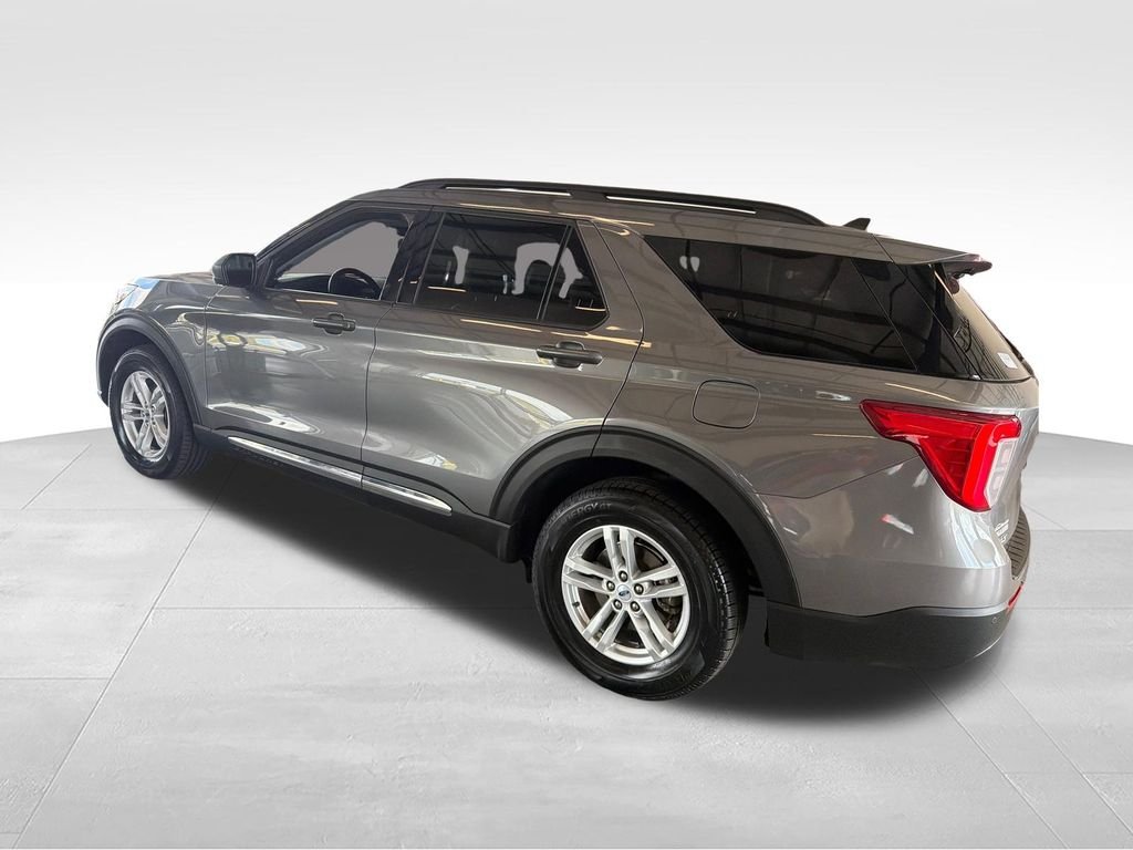 Used 2023 Gray Ford XLT image 3