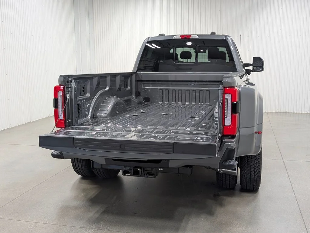 New 2026 Carbonized Gray Metallic Ford F-350® Platinum® image 28