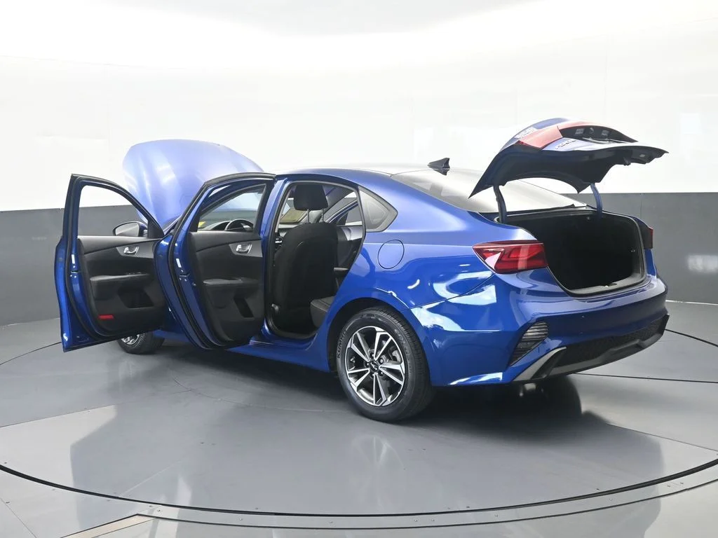 Used 2023 Deep Sea Blue Kia LXS image 66