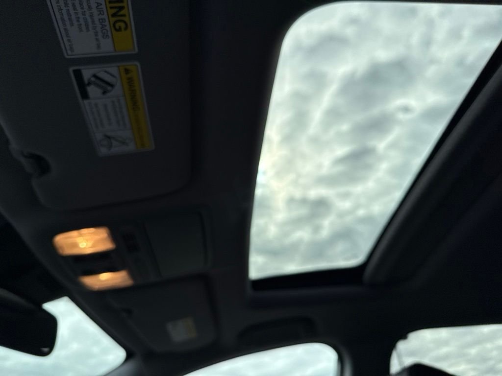 Used 2019 Platinum White Pearl Honda Touring image 16