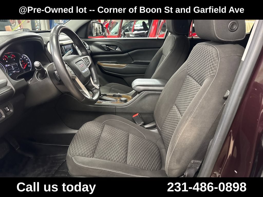 Used 2017 BLACK CHERRY METALLIC GMC SLE image 14