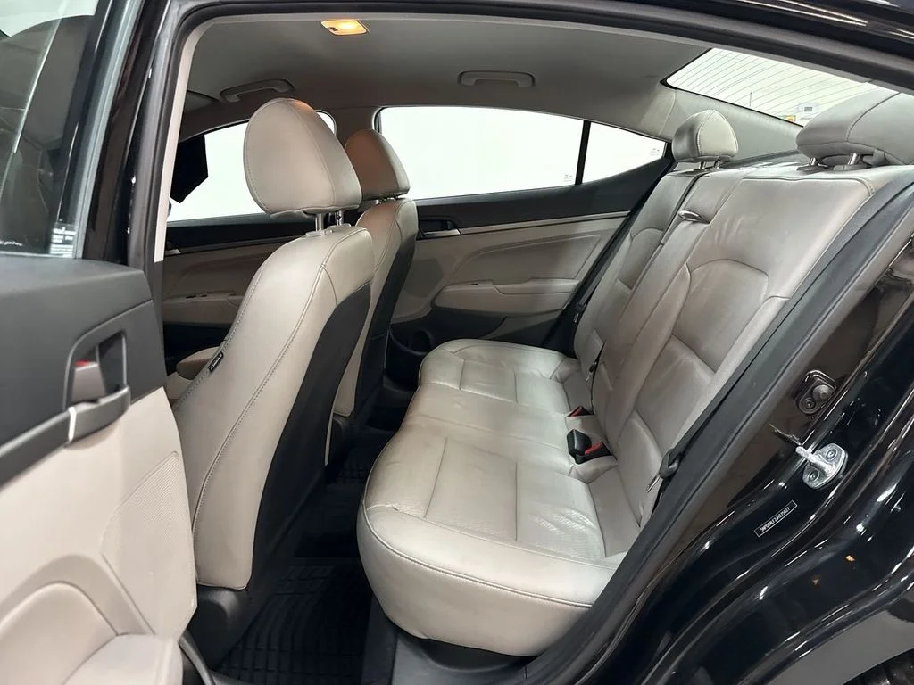 Used 2018 Phantom Black Hyundai Limited image 16