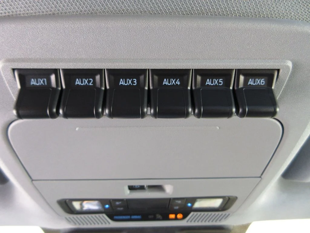 New 2026 Oxford White Ford XL image 21