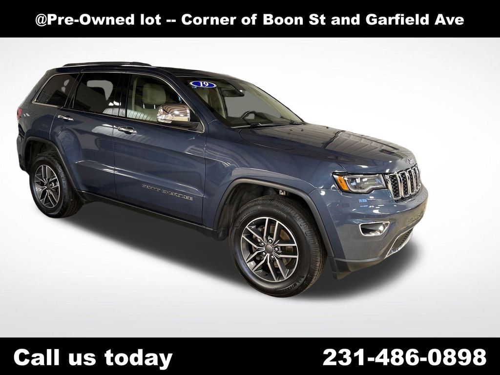 Used 2019 Blue Jeep Limited image 7
