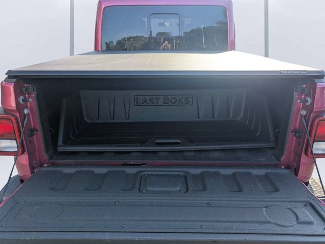Used 2024 Red Jeep Sport image 12