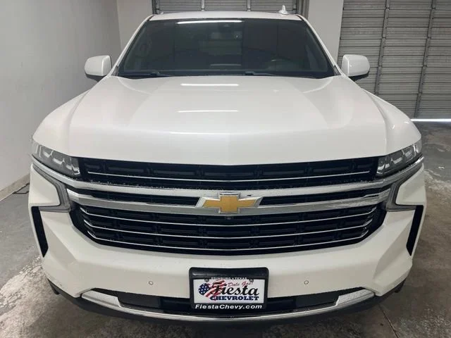 Used 2021 IRIDESCENT PEARL TRICOAT Chevrolet LT image 2