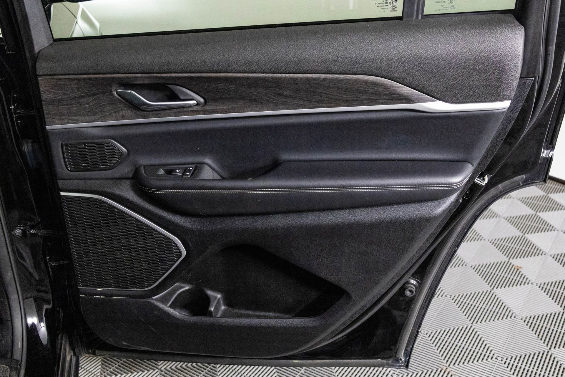 2021 JEEP GRAND CHEROKEE L - Image 38