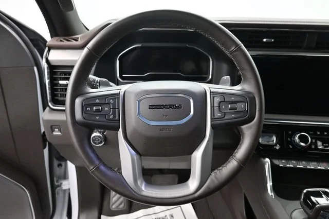 Used 2025 White Frost Tricoat GMC Denali image 14