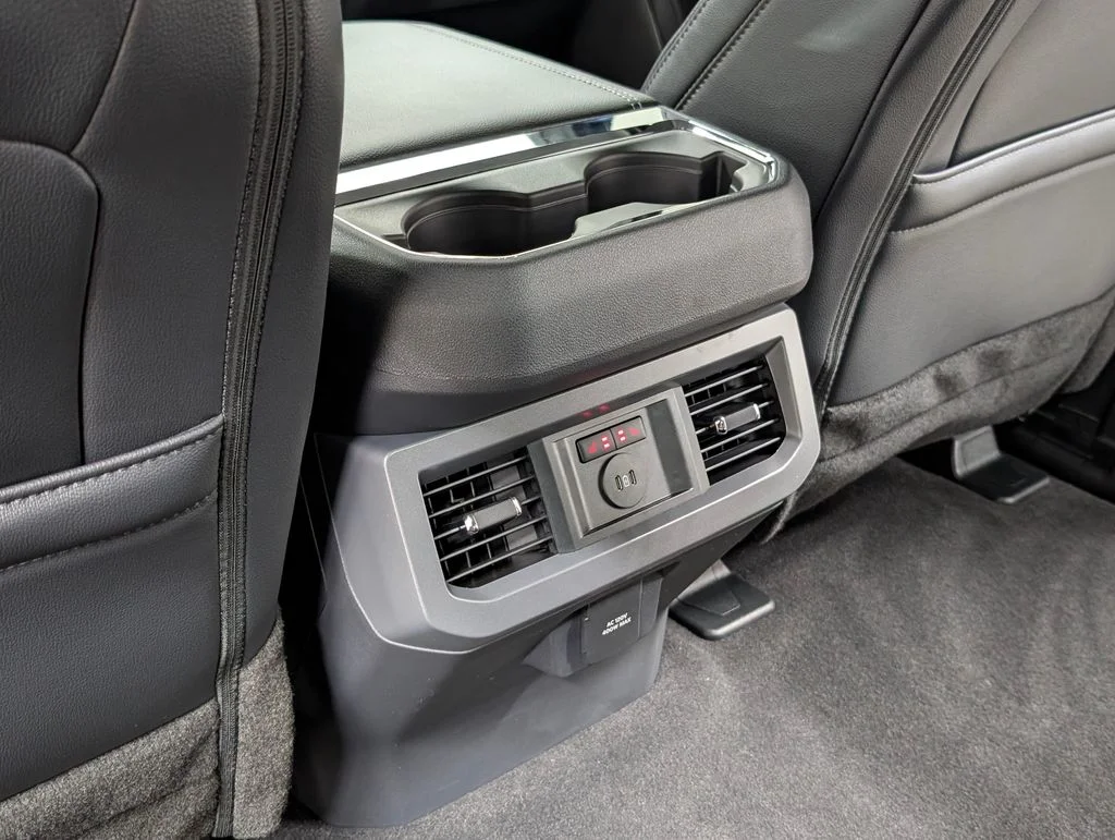 New 2026 Star White Metallic Tri-Coat Ford F-250® Lariat® image 22
