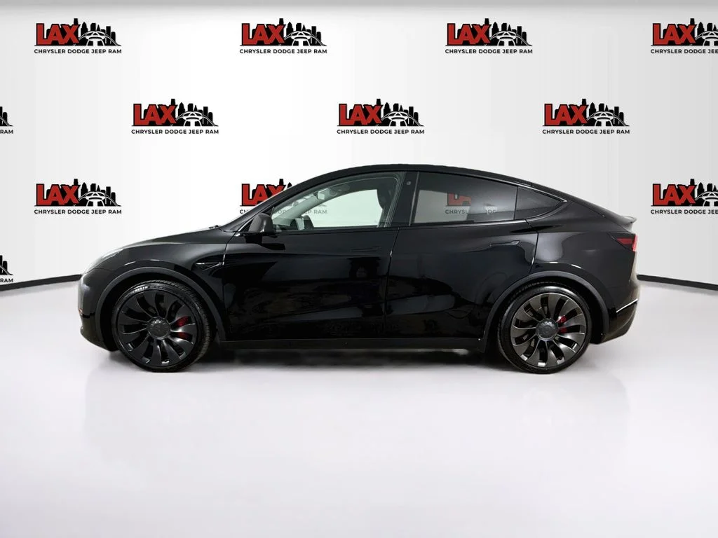 Used 2022 Black Tesla Performance image 4