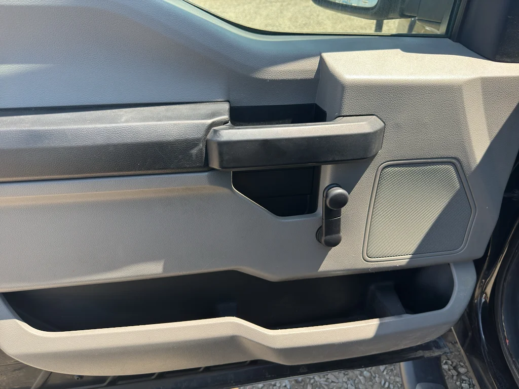 Used 2017 Shadow Black Ford XL image 23