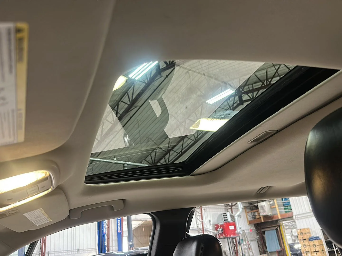 Used 2014 Granite Crystal Metallic Clearcoat Dodge Citadel image 26