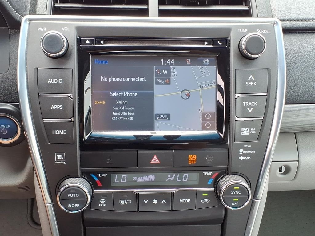 Used 2015 Blizzard Pearl Toyota XLE image 16