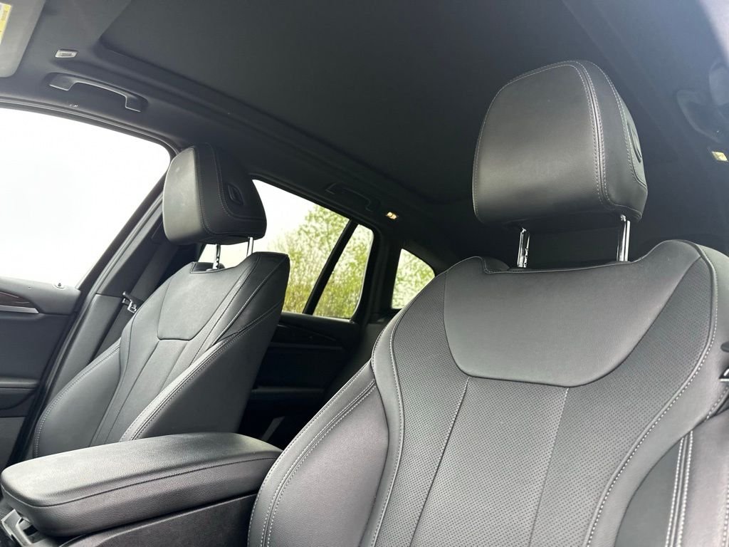 Used 2024 Skyscraper Grey Metallic BMW xDrive30i image 17