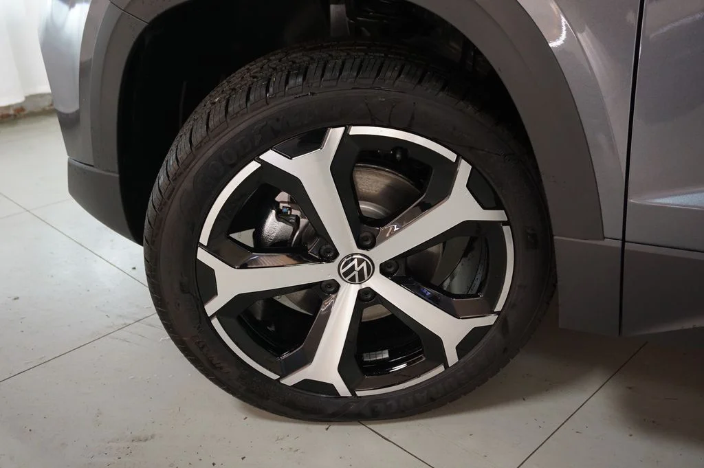 New 2026 Platinum Gray Volkswagen 1.5T SEL image 26