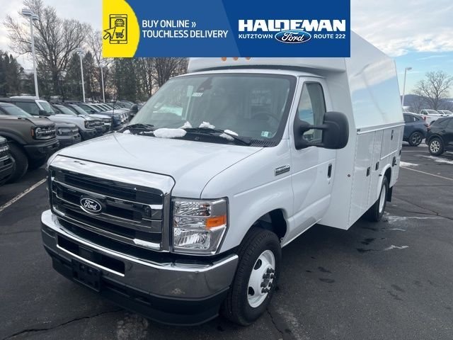 2026 Ford E-Series DRW E-350 Super Duty 138 in WB's photo