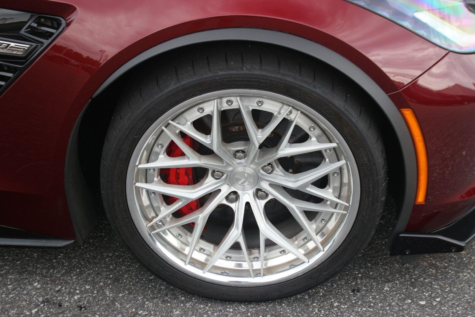 Used 2019 LONG BEACH RED METALLIC TINTCOAT Chevrolet Z06 2LZ image 38
