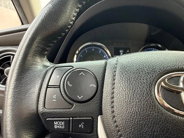 Used 2019 Silver Toyota SE image 30